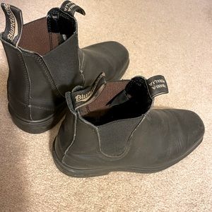 Blundstone Chelsea boots